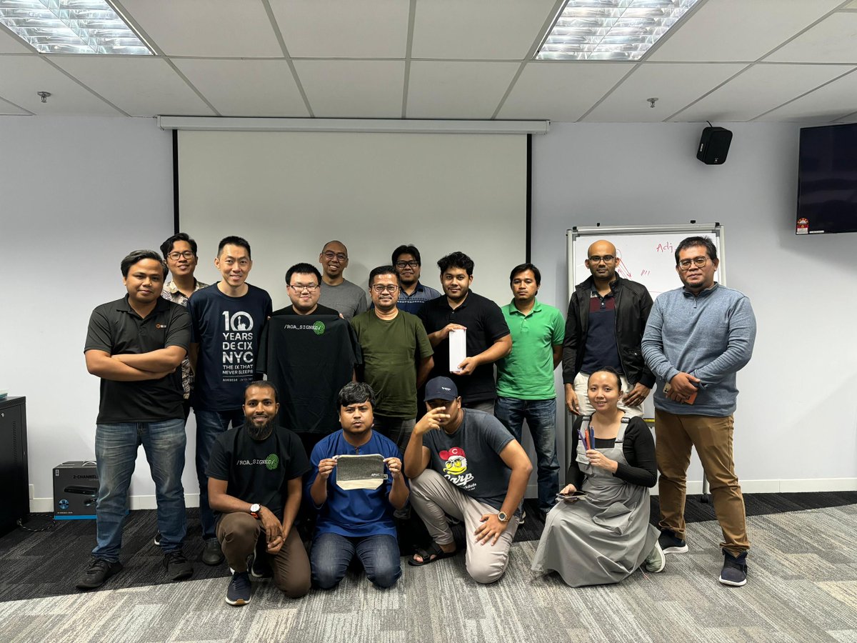 jbixmy's tweet photo. Our Advanced Routing with BGP &amp; RPKI workshop has concluded with flying colors!

A heartfelt appreciation to our trainers and all participants for making this workshop an exceptional experience. 

#APNIC #DECIXMalaysia #BGP #RPKI #Workshop https://t.co/bUejA3TcGS