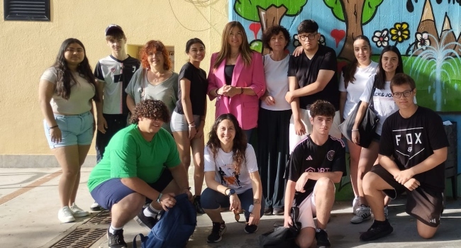 Aj_Sabadell's tweet photo. #NOTICIA ➡️ Una quinzena d’estudiants de tres instituts han pres part enguany al projecte SABA d’Aprenentatge i Servei

📌Més informació: https://t.co/EMMz6Mej2p 

#Sabadell #ProjecteSaba https://t.co/mmZFgKknuu