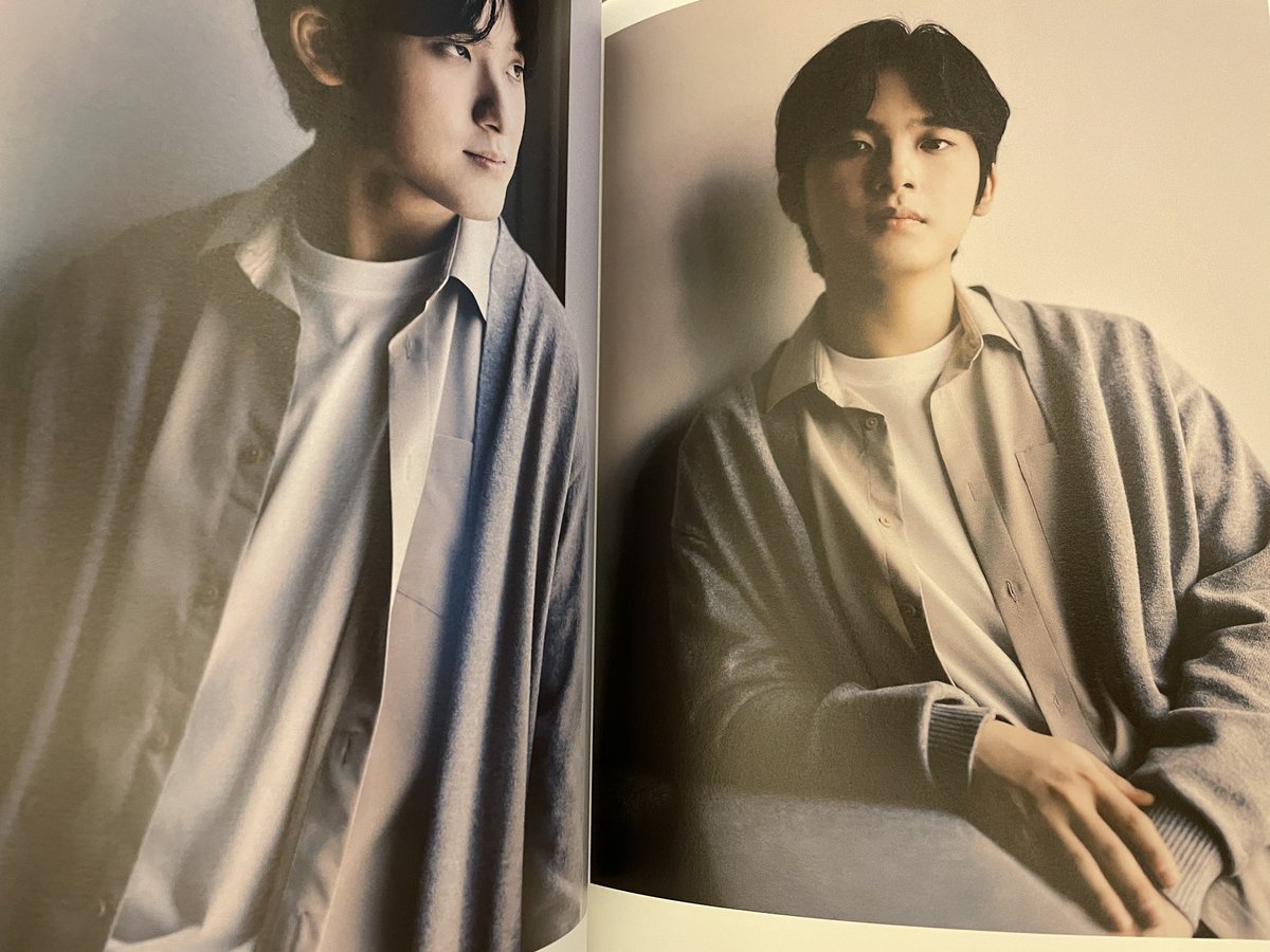 joyfullmoon02's tweet photo. 임윤찬 리사이틀 프로그램북이라 부르고 화보집이라 한다…😇 https://t.co/7SwbHfwnz4
