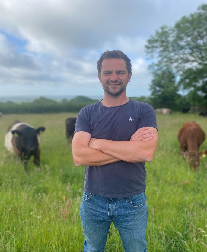 grazyarse's tweet photo. Read about Ben Thomas and his restoration project at Treveddoe Farm, Bodmin and how I got involved in the soils, grass and livestock #6inchesofsoil #regenfarming #soilhealth
https://t.co/Oc68KSofUG https://t.co/CUTX3UfVtD