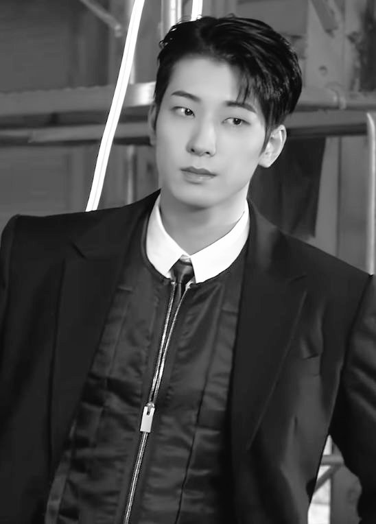 vinquewrites's tweet photo. Preference 🔞

—WW x OC filo AU
WW is known for being the school's famous playboy. Mahilig siya sa mga babaeng slender at sexy, not until he met you.

PW hint: 1D, BŢŠ song, UPPERCASE, 1 word

🔗: https://t.co/FJiyIAQHG8 https://t.co/vH9QXi6oRn
