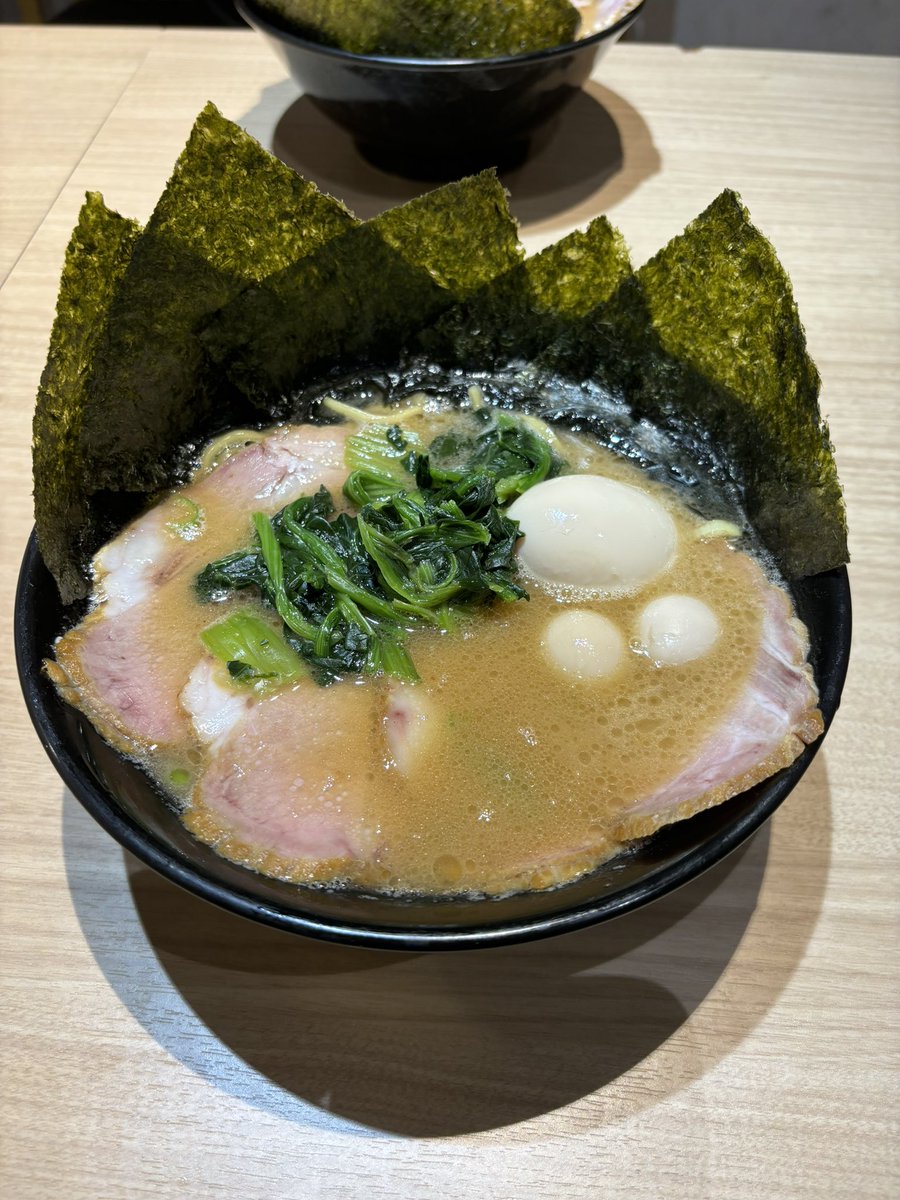 willy_1623's tweet photo. ラーメン食べる🍜 https://t.co/DYlnOLPHrW