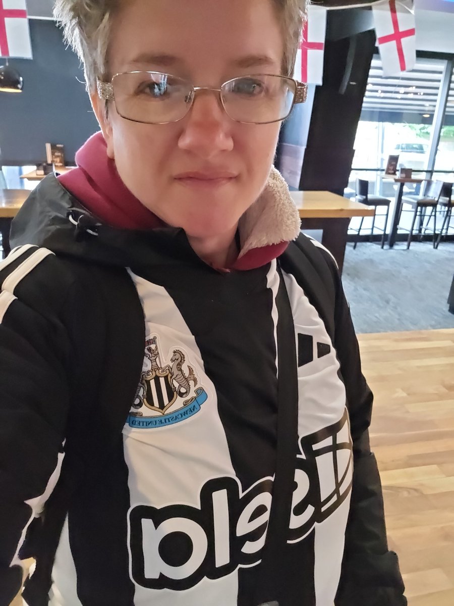 Tinalouise84's tweet photo. Love the Toons new kit top #NUFC #NUFCfans @NUFC @adidasUK #newkitlaunch https://t.co/O3VCR2rZL1
