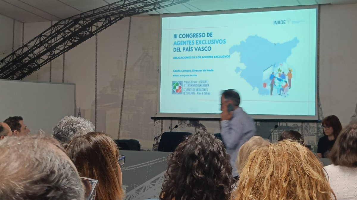 CMSGipuzkoa's tweet image. Exitoso III Congreso de #Agentes #Exclusivos del País Vasco celebrado ayer en Bilbao en el que, entre otros, Adolfo Campos, Director de Inade, presentó su ponencia sobre derechos y obligaciones de los agentes exclusivos.

#seguros #mediadorseguros #mediacion #MediadorColegiado