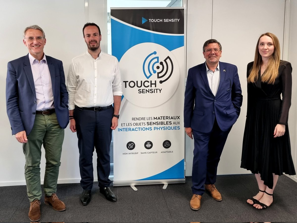 Franck Raynal (@raynalpessac) on Twitter photo 🏢 Créée en 2019 et implantée depuis 1 an à Bersol, j'ai eu le plaisir de visiter <a href="/TouchSensity/">Touch Sensity</a>, une entreprise innovante de plus qui a choisi #Pessac pour se développer !
👇 1/2 🏢 Créée en 2019 et implantée depuis 1 an à Bersol, j'ai eu le plaisir de visiter <a href="/TouchSensity/">Touch Sensity</a>, une entreprise innovante de plus qui a choisi #Pessac pour se développer !
👇 1/2