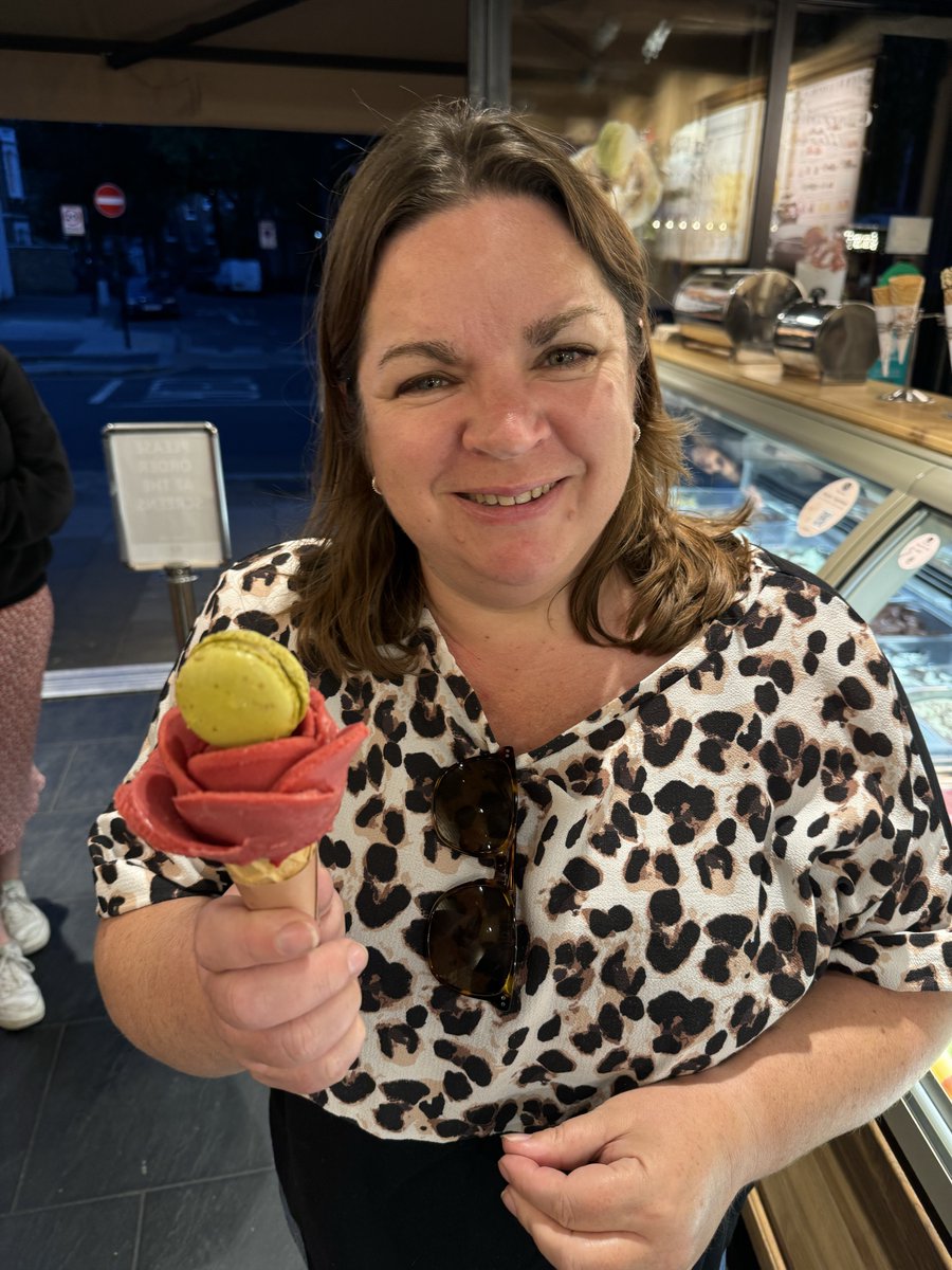 BlueSummitTech's tweet photo. Dinner and ice cream with some of our favourite clients in London! Thanks to @Olsights, @TonyMedici and Gurpreet Sidhu
for a wonderful evening. We hope to see many more at our August dinner!
#clientouting #client #dinner #dayout #london #bluesummittech #olsights https://t.co/WhvgxiJh6X