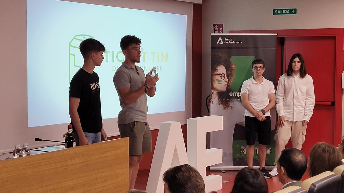 lasfuentezuelas's tweet photo. #NOTICIA | 🟡 El alumnado que llevó el proyecto empresarial sostenible "𝗧𝗶𝗰𝗸𝗲𝘁-𝗧𝗶𝗻" a la 10ª edición de The Challenge by EduCaixa ha sido invitado a la 11ª edición de "Premios Emprendemos" 2024 de Andalucía Emprende.

👏 ¡ENHORABUENA CHICOS Y CHICAS!

#Jaén #Educación https://t.co/yDEppCquAh