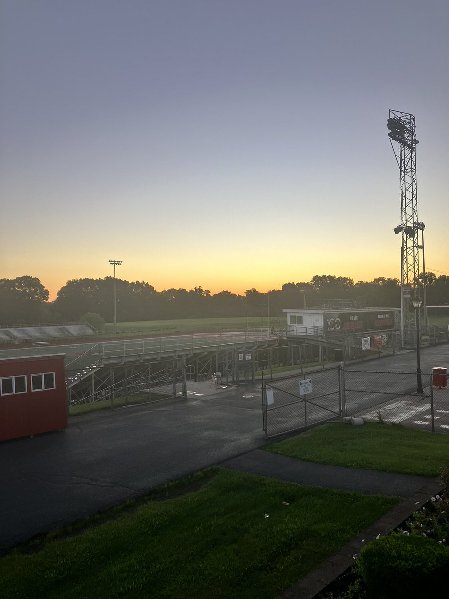 c_huber5's tweet image. Another beautiful morning in Colerain! #Plus2 #Work2Win #WeAreColerain