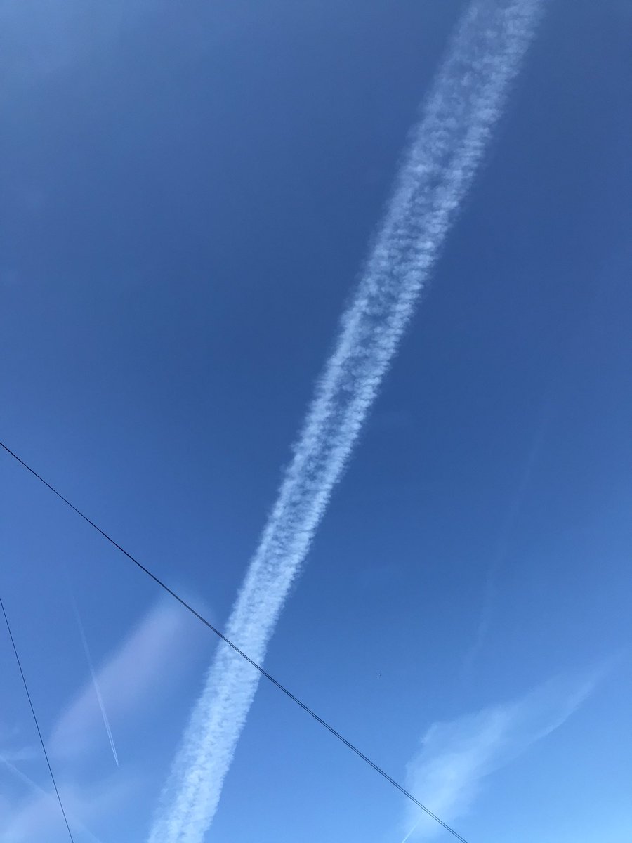 robster12065612's tweet photo. So reform party 

what is your take on chem trails then

Ban this and it will guarantee votes ! millions i would imagine https://t.co/6XDGkLiH6b