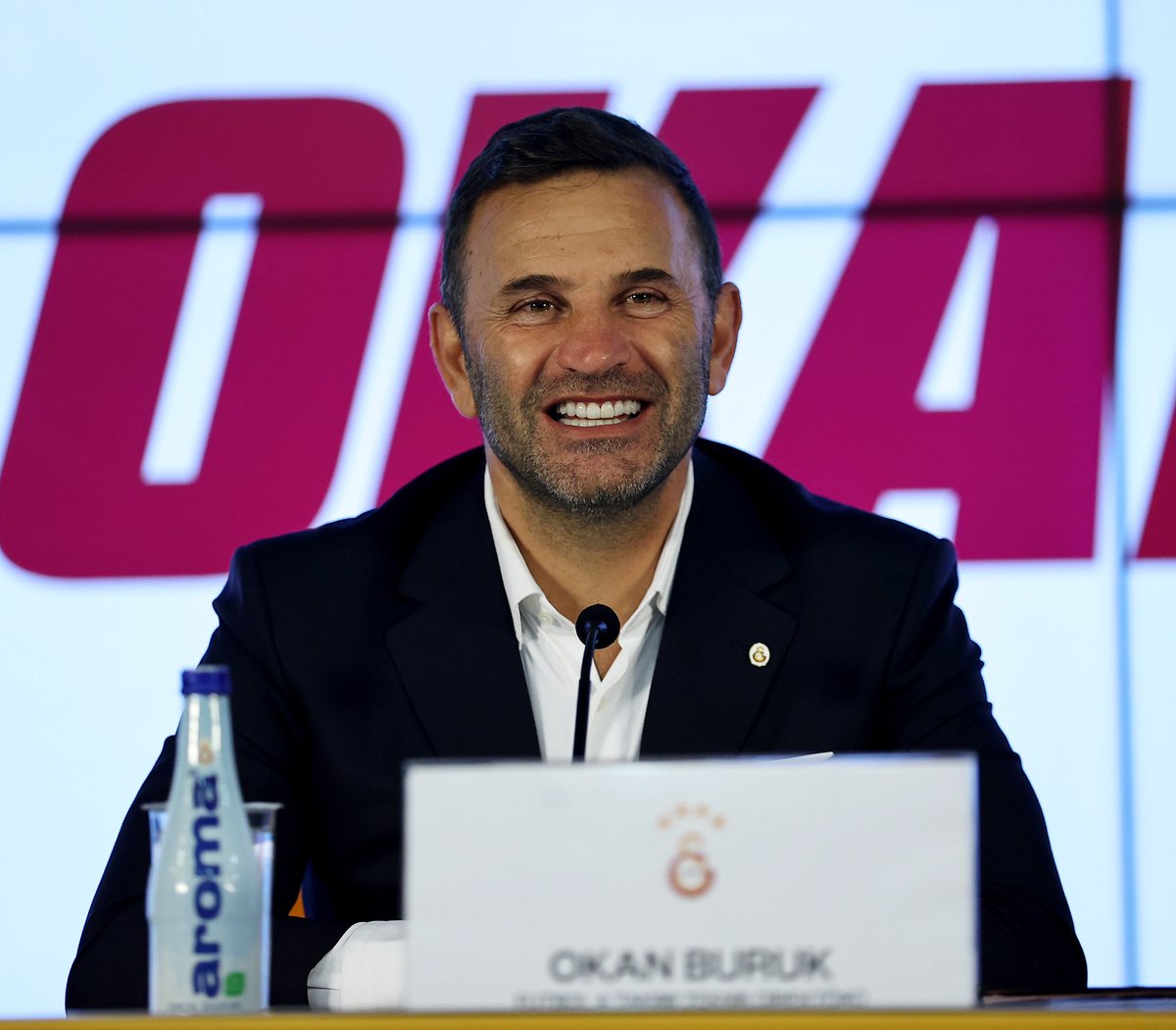 (Gülerek) 💛❤️