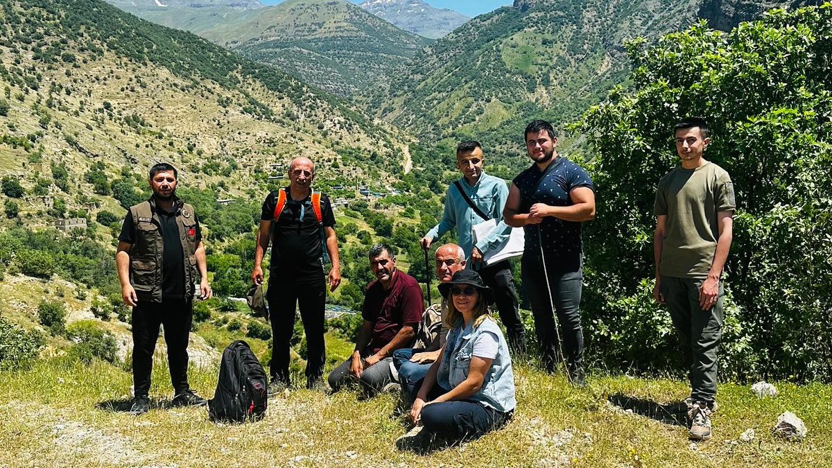 sirnak_dkmp's tweet photo. Doğa turizmi faaliyetleri kapsamında Uludere ilçemiz , Hilal ve Akduman  köylerindeydik. 
@milliparklar @BOLGE3DKMP @TCTarim #sirnakdkmp #doga #milliparklar #yasat #koru #sev https://t.co/XpJqIT4n80