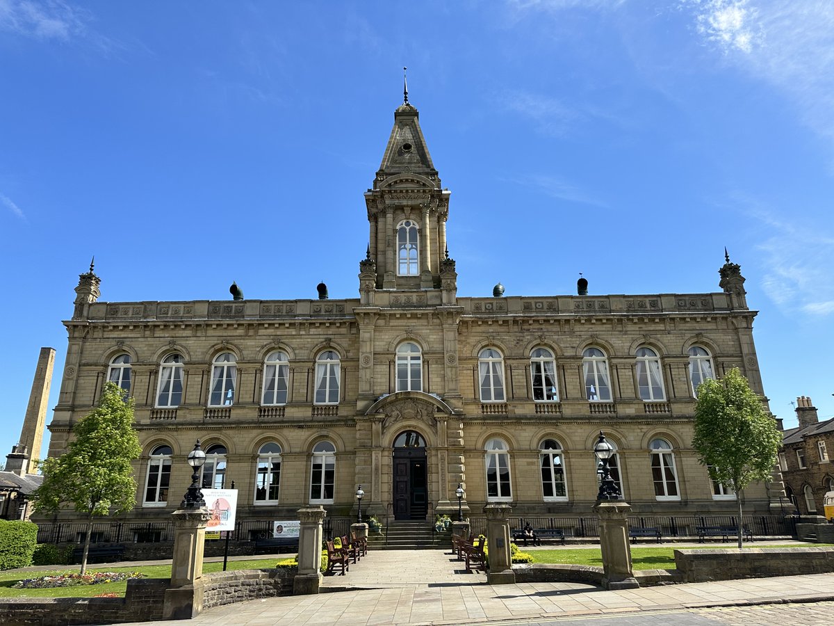 Happy Friday!

Well done to everyone who has had exams this week, another week down and you're almost done!

#ShipleyCollege #Saltaire #VictoriaHall