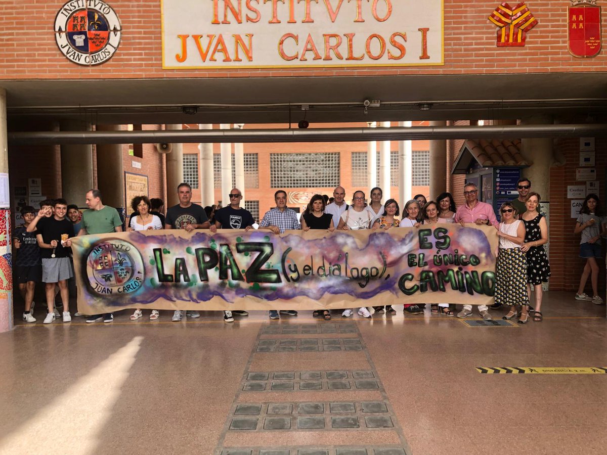feccoormurcia's tweet photo. Sigue el ¡No a las guerras! de la escuela pública murciana. https://t.co/bmQpxZCtjj