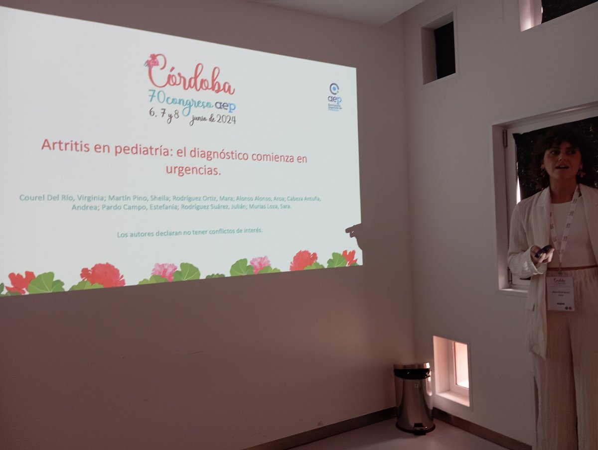 SERPE_ReuPed's tweet photo. Comunicaciones orales de Reumatología Pediatrica en el #70congresoAEP ¡Enhorabuena chicas! https://t.co/stKx2gdOPG