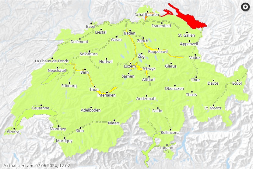 ⛈️ Am Wochenende gibt es verbreitet #Gewitter mit grossen Regenmengen. Die Pegel vieler Seen und Flüsse sind seit letzter Woche bereits hoch. ⚠️ #Gefahrenstufen: Bodensee: 4, Hochrhein: 3. Weitere aktuelle #Warnungen im #Naturgefahrenbulletin: 👉 naturgefahren.ch/home/aktuelle-…