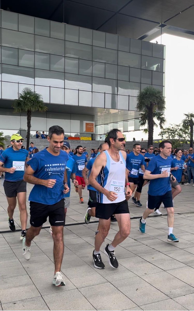 fundacionTef's tweet photo. @ProFuturo_ @creatica_ong @lsmaravillas @FGarrigou @DownMadrid @VolunTelefonica @Telefonica ¡En el #DIVT también fomentamos la inclusión y rompemos barreras a través del deporte! 👟🚲
 
🦾 Un año más, las personas con discapacidad demuestran que los límites solo existen en la mente. https://t.co/IL5KoCmSQA