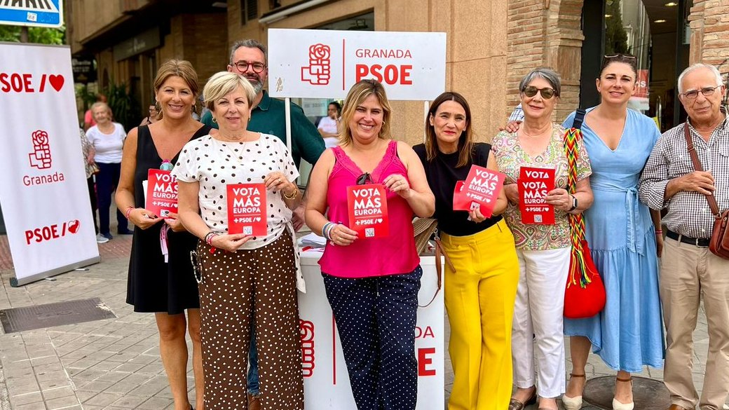 granadapsoe's tweet photo. Último reparto electoral de esta campaña #9J en el barrio de Doctores, en el distrito #Beiro
Granada debe salir a votar en masa al @PSOE porque el voto útil cuenta
Granada quiere #MásEuropa
#VotaPSOE https://t.co/EyibV37MK0