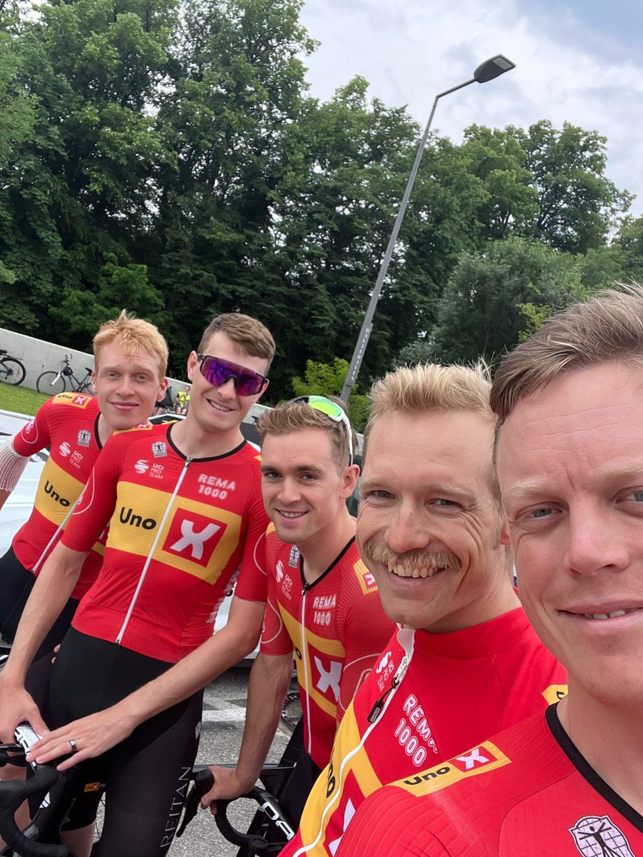 tourauverhalpes's tweet photo. 🙂 C’est l’heure du selfie pour @UnoXteam 🤳

🙂 It’s selfie time for @UnoXteam 🤳

#Dauphiné https://t.co/qjidVaJmiS