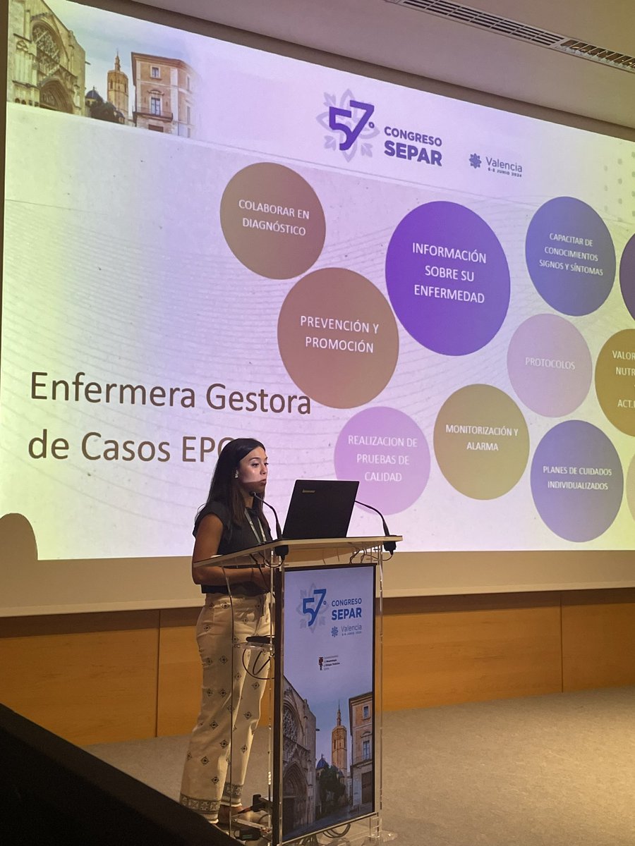 robertocabestre's tweet photo. @EnfermeriaSadar en #57congresoSEPAR Cristina San Gil en la sesión SEPAR Oro con la mejor comunicación de enfermería presentada a este #CongresoSEPAR Felicidades a Cristina y al Servicio de Neumología del Hospital Universitario Royo Villanova. @EnfermeriaSepar @SeparRespira https://t.co/Q7u6FAV8qu