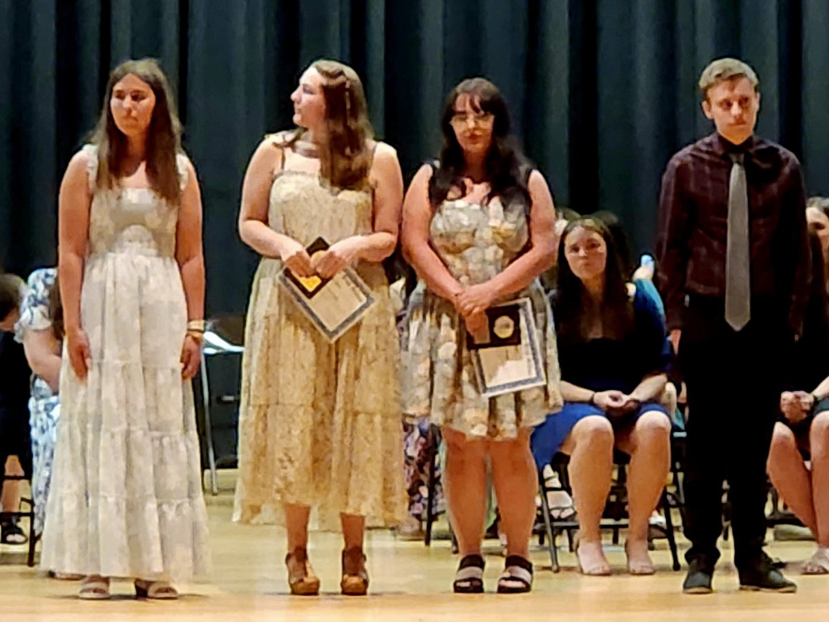 Burrillville HS Broncos tweet media