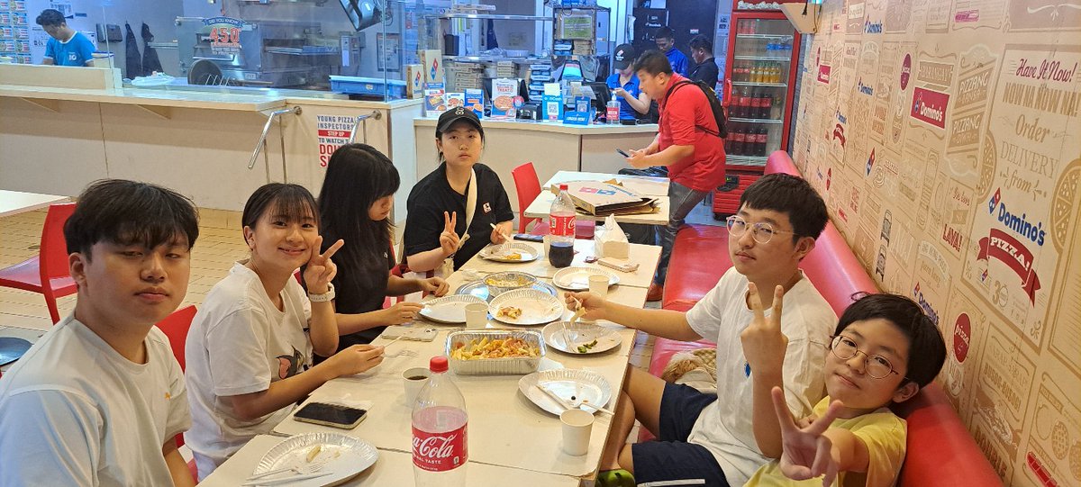 manila_quezon_'s tweet photo. 韓国人寄宿舎も現在、20代の京都からの日本人女性がいます。
7月は大阪から女子高生が来ます😊
みんなで楽しく学びましょう😃
#バックワイズ
#backwise https://t.co/DnmcSfsanH