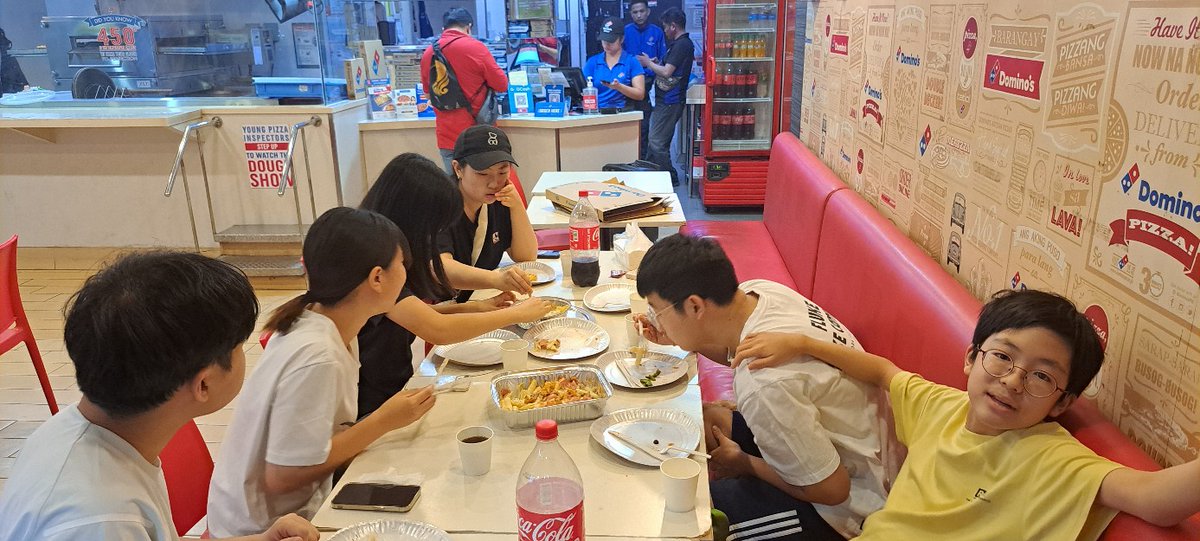 manila_quezon_'s tweet photo. 韓国人寄宿舎も現在、20代の京都からの日本人女性がいます。
7月は大阪から女子高生が来ます😊
みんなで楽しく学びましょう😃
#バックワイズ
#backwise https://t.co/DnmcSfsanH