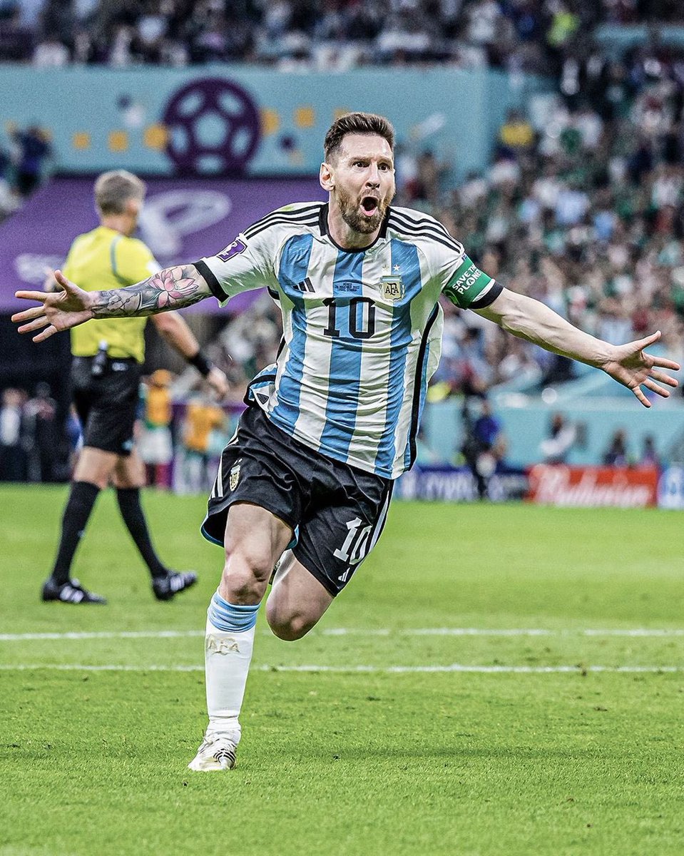 🚨🇦🇷 Leo Messi on being part of the squad for World Cup 2026: “It depends on how I feel, how I am physically, and being realistic with myself”. “There's still a lot of time left... in quotes, 'a lot and a little,' because it goes by quickly, but there is still some time and I…