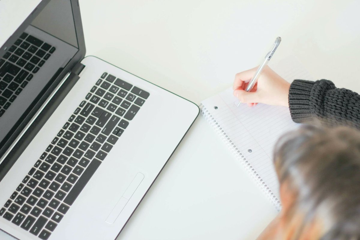 A3Comms's tweet photo. #PRTip: Before you start writing contributed copy, source the editorial guidelines for information on word count, focus, style and images. Above all, be aware of your copy’s readership profile. #StoragePRSpecialists #StartUps #Communications https://t.co/XftEmjmELD