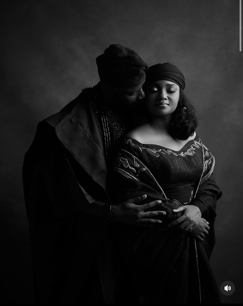 SugarWeddings's tweet photo. Bride @mimie_softie
Groom @sirleobdasilva
Planner exquisiteluxuryevents
Photography @BigHweddings
Makeup @Glamdeck
Outfit 1 (Saki) @The_Cicada
Outfit 2 (red dress) @NifaStudios
#MASILVA #MASILVA24 #weddinginspiration #sugarng #sugarweddings https://t.co/k7YT3QcE4f