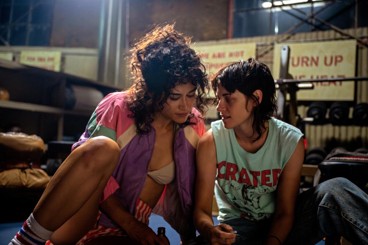 MitraEtemad's tweet photo. Le 12 juin vous ne verrez rien de plus Sensuelle au cinéma

#LoveLiesBleeding
Un thriller captivant qui hypnotise, interroge, fascine et marque les esprits par la puissance des deux protagonistes possèdent une identité artistique se démarquent des clichés 🔥

#LoveLiesBleeding https://t.co/V9m8dfAIBI