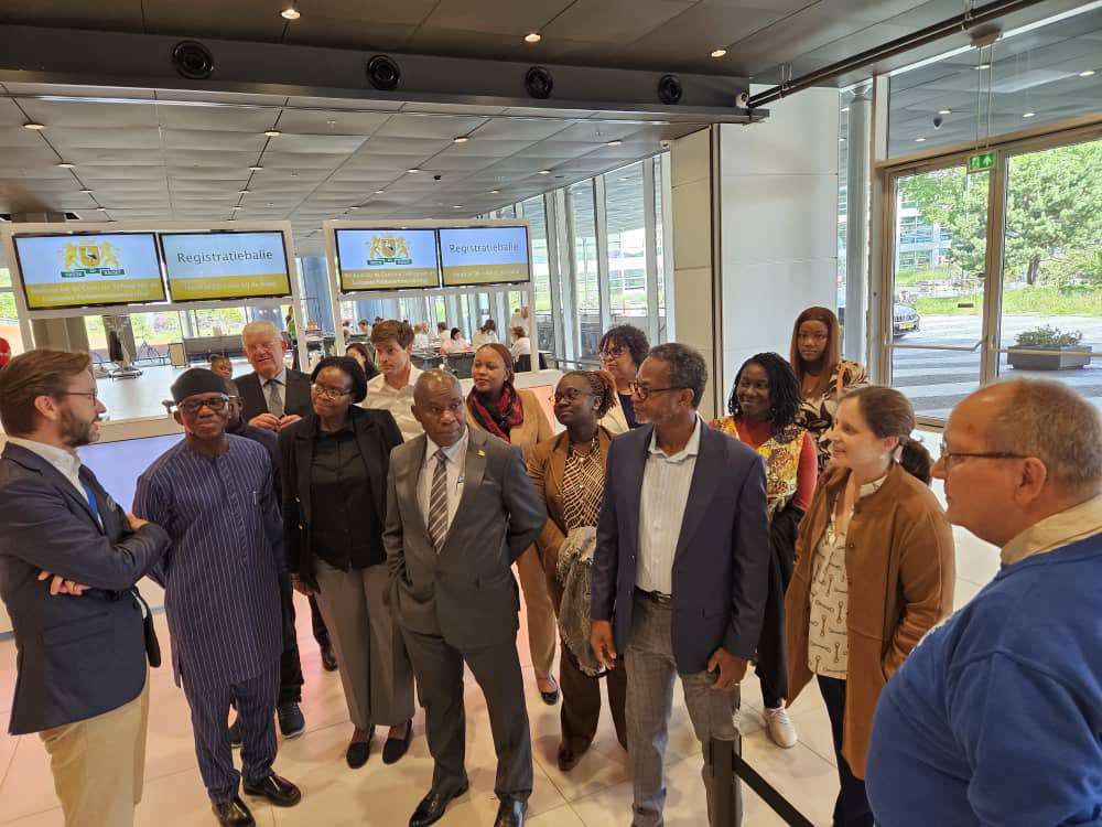 <a href="/_AfricanUnion/">African Union</a> Peer to peer mission to the 2024 EU Parliament elections. Commissioner <a href="/Bankole_Adeoye/">Amb. Bankole Adeoye</a> and the delegation visited the vote count center in #denhaag <a href="/EUtoAU/">EU Delegation to AU</a> <a href="/DutchMFA/">Dutch Ministry of Foreign Affairs 🇳🇱</a>