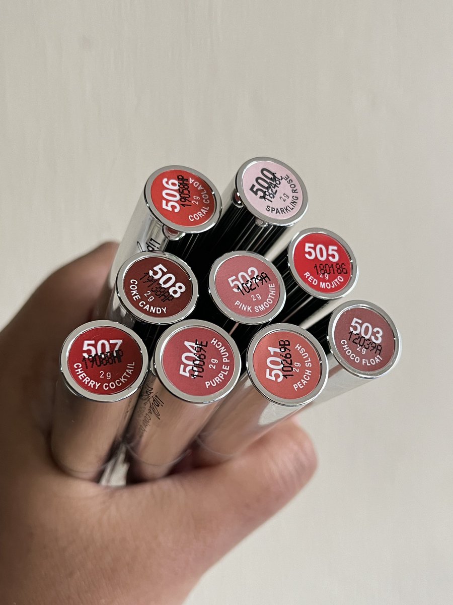 linskinjournal's tweet photo. pantesan si Tasya Farasya + Abel Cantika suka sama tinted lipbalm satu ini. beneran BAGUUUS! mana cuma 40rb an🥹🫵
sekarang tu lokal brand udah bener-bener improve soal kualitasnya, murah tapi nggak murahan. fav ku shade 503! secantik itu… 🫦 https://t.co/6pl9S9i1VE
