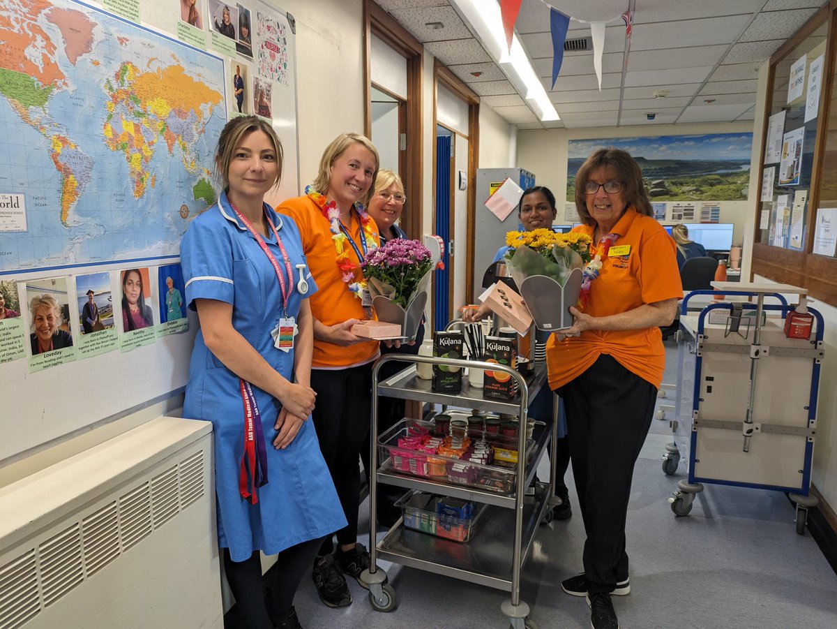 MedicalSdec's tweet photo. A huge @MedicalSdec thank you to our lovely volunteers @voluteeringuhp. You make such a difference to our unit. Thank you for giving your time and for your kindness. I don’t know what we’d do without you! @iain_yearling @UHP_NHS https://t.co/s9ApbZd6p6