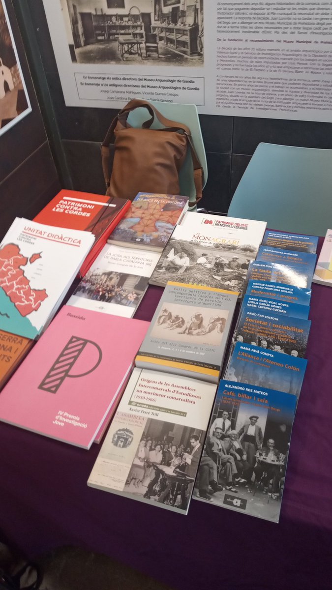 inst_estudis_PV's tweet photo. Ja ho tenim tot a punt! Hi a les 18h inaugurem el #RecercatPV @iramunt @ccentresestudis @alfonselvell https://t.co/Y1DDrpEL15