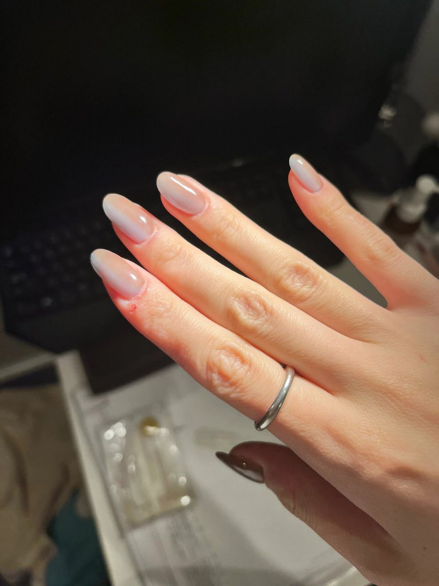 今日のネイルです😘