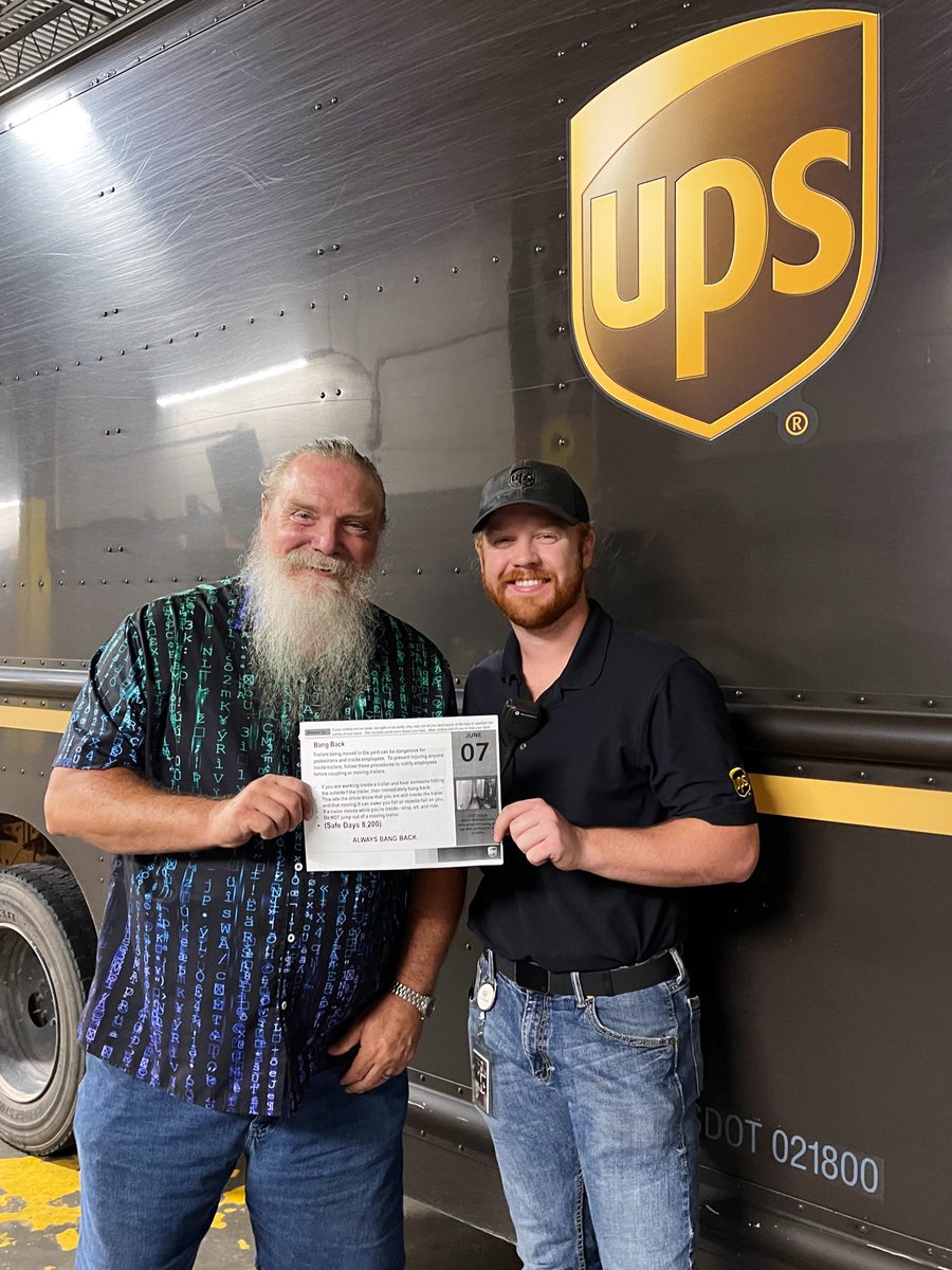 okc_preload's tweet photo. #OKC #Prelaod It’s #FruityFriday #PCM Shifters are to not only EYE check but bang on the trailer before they move #BANGBACK so they know you’re in there If a trailer is pulled & you’re in it remember 3 S’s
✓STOP
✓SIT
✓STAY
NEVER jump out & wait for your sup #UPS https://t.co/lR6GRZ9FNg