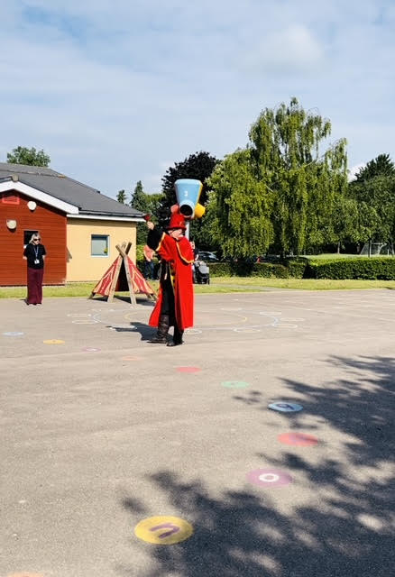 Yesterday we marked the start of our 80th D-Day anniversary commemoration with a our Town Crier, Mark Saxon, who delivered the Proclamation outside the Parish Council Offices and local schools @HarveyRoadSch and <a href="/MalvernWaySch/">Malvern Way School</a>