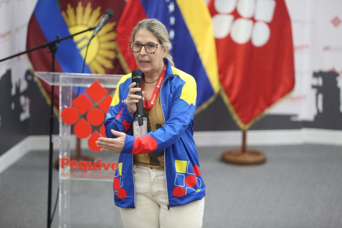 📌 #Entérate | Los jóvenes trabajadores que integran el programa “Ruta de Intercambio Petroquímico”, en el auditorio Simón, recibieron explicación de las potencialidades de los procesos petroquímicos. 

<a href="/nicolasmaduro/">Nicolás Maduro</a> 
<a href="/tellechearuiz/">Rafael Tellechea</a> 
<a href="/nlaconchamolina/">@NLaConchaMolina</a> 
<a href="/elguerrero9523/">José Miguel Guerrero</a>