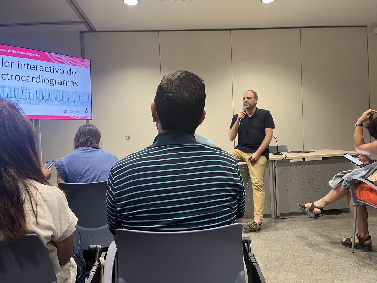imlillo's tweet photo. @isaacmolladrian imparte un taller interactivo de #electrocardiogramas 
¡Aquí hay nivel! @ESTIMULACIONyA1 #Ritmo24 https://t.co/3ElPNMFNly
