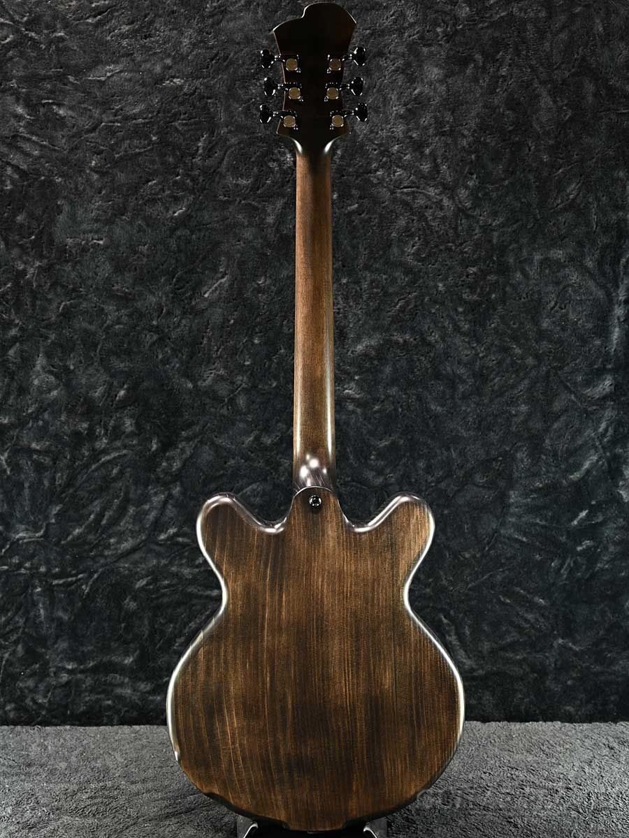 electric_gp's tweet photo. 【セミアコ/フルアコ&amp;ジャズギターフロア】

＜新着入荷＞
Victor Baker Model 35 -Black Smoke Stain-【2.6kg】
https://t.co/flfrtSWuHm

当店の拘りが詰まったカスタムオーダー品が
待望の入荷！

ルックス、サウンド共に満足度の高い一本に
仕上がりました。

#GP #GuitarPlanet #Jazzbox #Jazz https://t.co/xBD22QaqH5