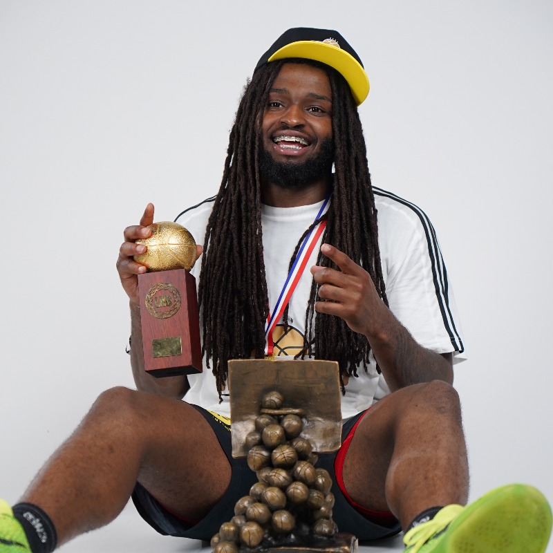 SR_Rupella's tweet photo. 🏆 || MVP de la saison régulière, MVP des finales... On ne le présente plus : Mister Tray Buchanan !

Well done Champ ! 🤘🏻

#FinalesProB | #FievreSR