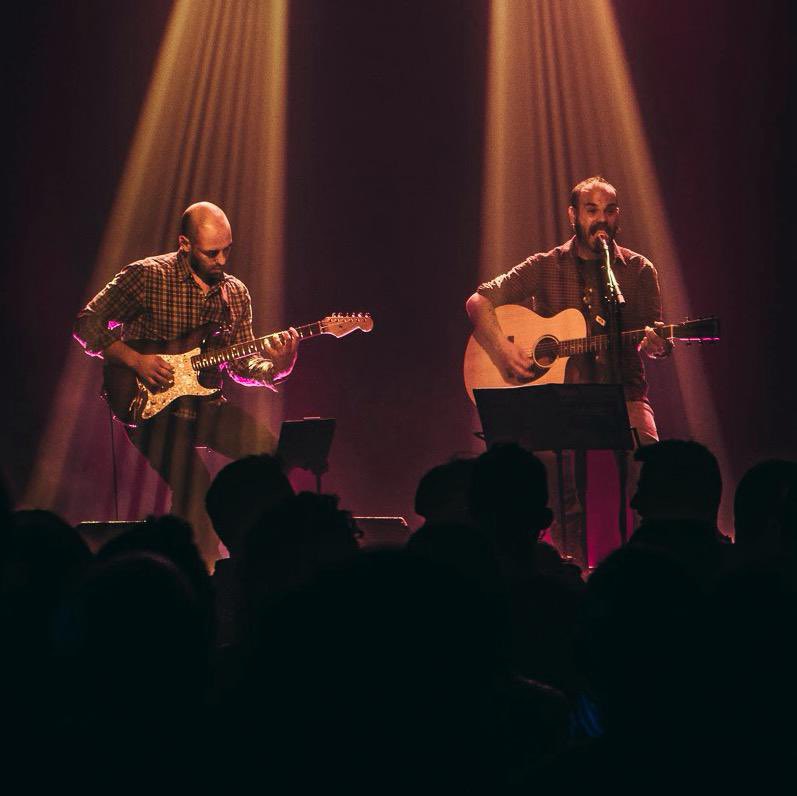 Família, avui per fi l'APOCALIPSIS LENTO sonarà a Barcelona i tenim una sorpresa que ens fa moltíssima il·lusió.

Gravarem el concert sencer per compartir-lo amb les que no heu pogut venir als concerts de la gira!!