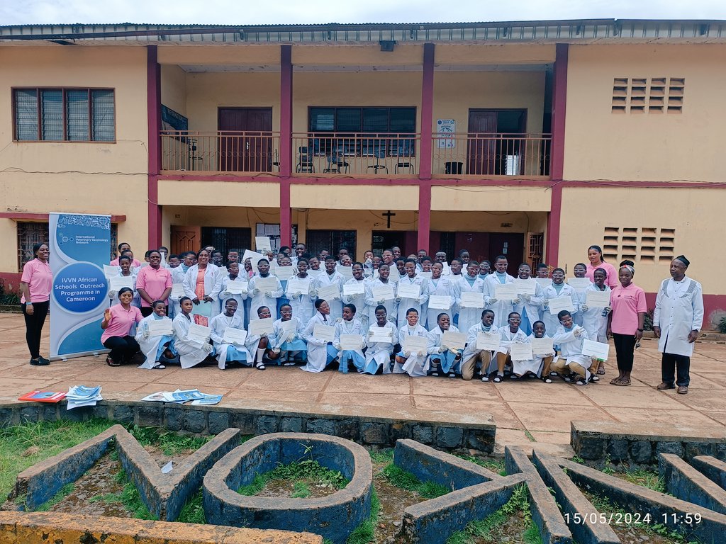 GloryEMbah1's tweet photo. Just ended the 2nd phase of the African Schools #outreach session in Cameroon. It was a beautiful experience. We will keep #InspiringFutureScientists coz we love what we do! @IntVetVaccNet @estherkanduma @AfolayanFunmila https://t.co/cQQCEFX173