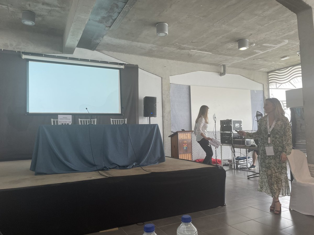 Elena Lobato nos cuesta el desarrollo del apartado oportunidad en el área de inmunomediadas en #aCadeMiO