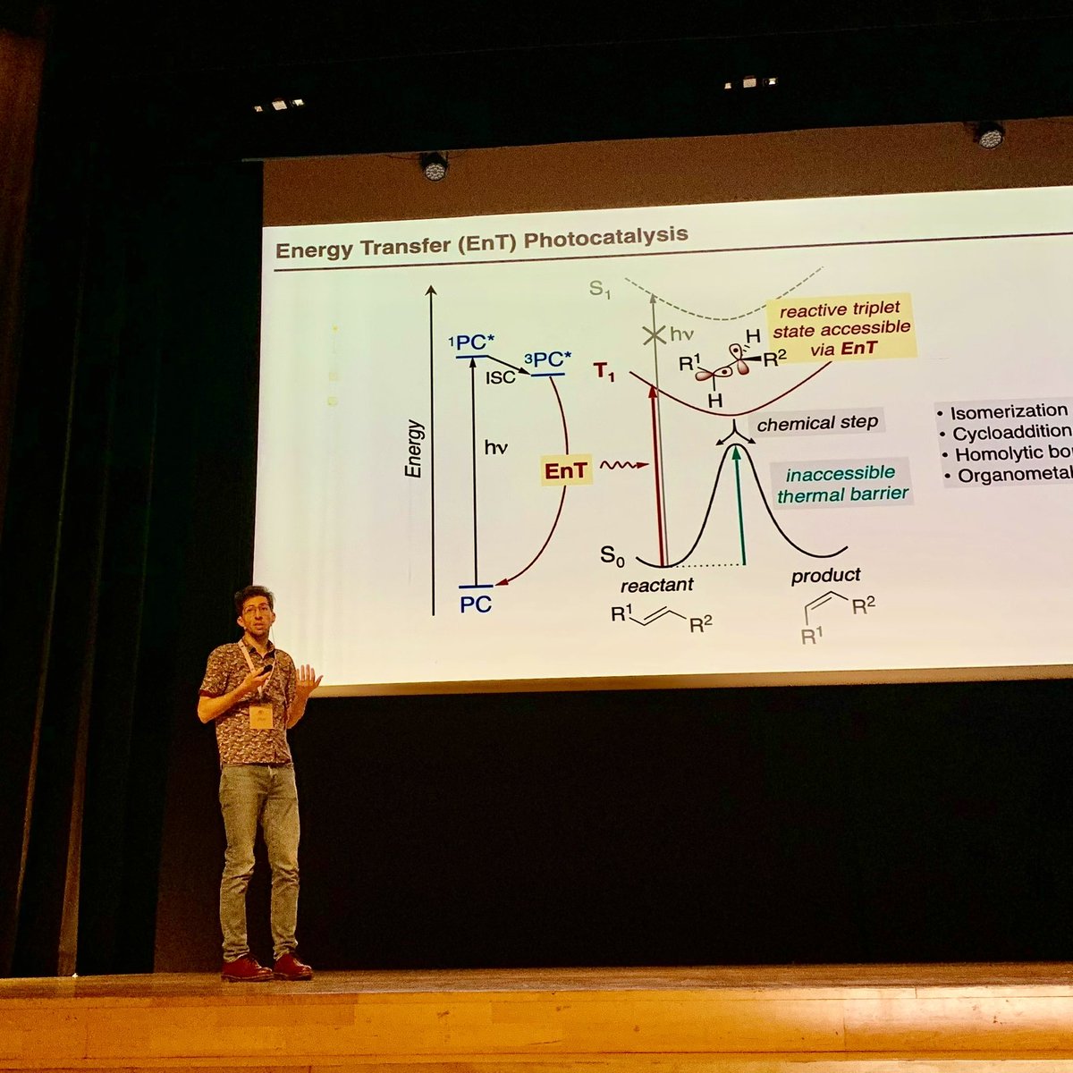 This morning <a href="/asoledaura/">Albert Solé-Daura</a> from <a href="/ICIQchem/">ICIQ</a> has given his lecture "Modeling energy transfer processes in photocatalysis"