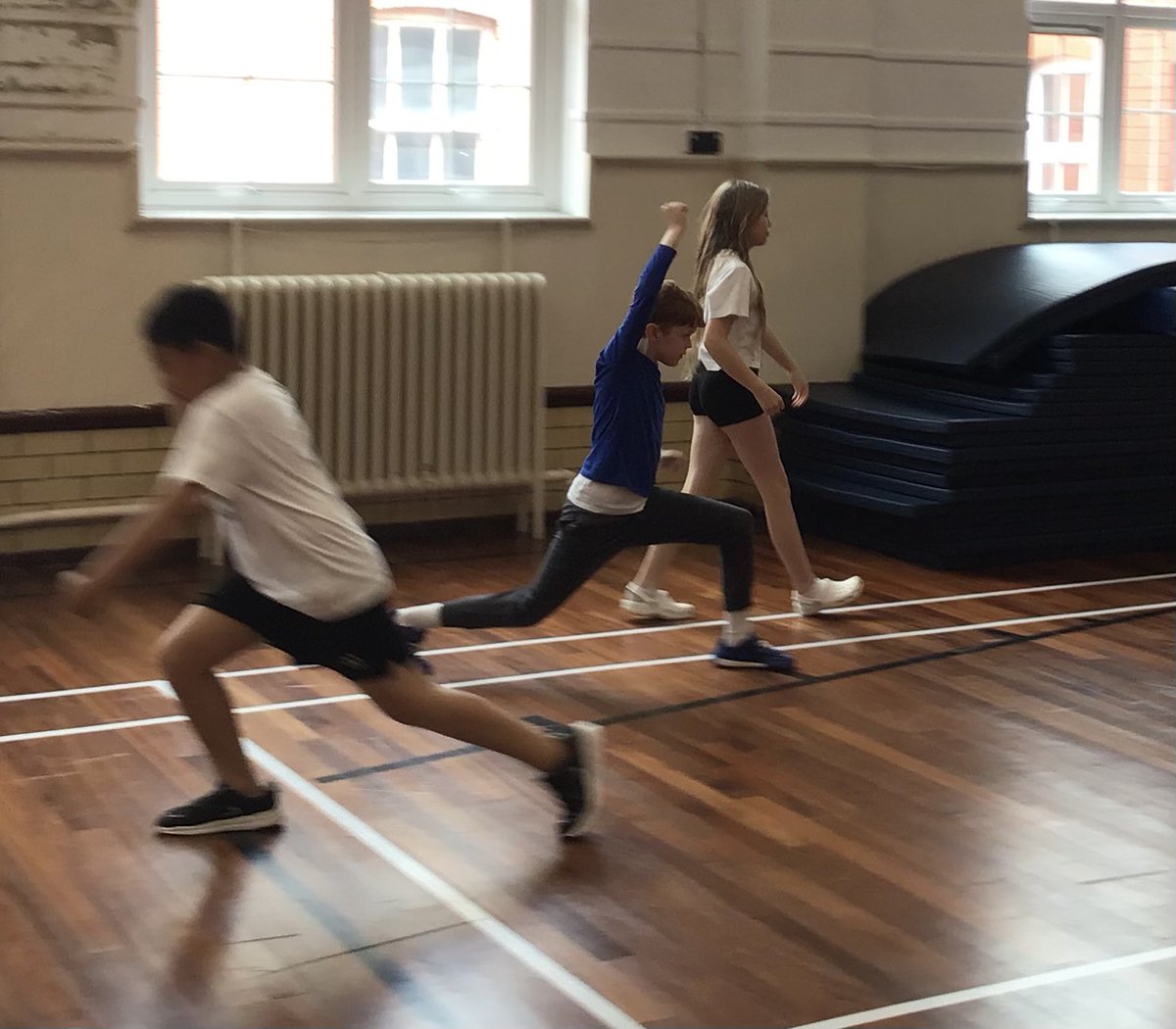 Holtonprimary's tweet photo. Year 4 working on team work and precision movement today. 
#HPSYr4     #HPSHealth https://t.co/mZGfboEEZk