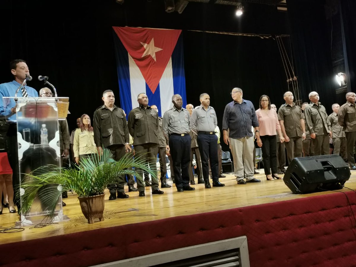 jangelcalvperez's tweet photo. Reiteramos las felicidades a los combatientes del MININT de nuestro #Guantánamo. El pueblo está con ustedes, porque ustedes son pueblo vigilante y seguro. Felicitaciones en su aniversario #63Minit
#JuntosPodemosMás https://t.co/qPECIERVfE