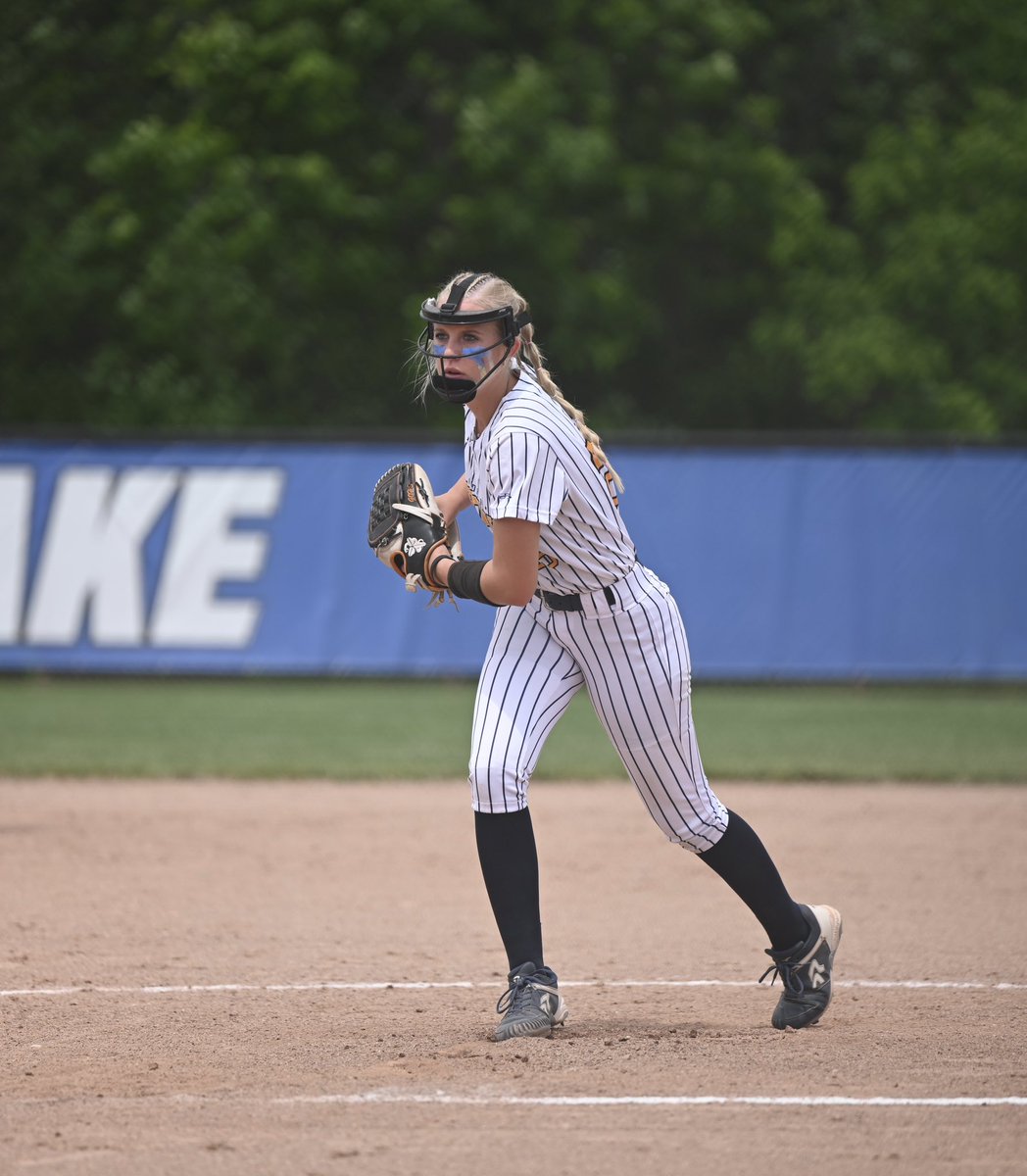 This summer I will be offering pitching/hitting/fielding lessons on the days I am home!!! Here is the link for sign up genius. Message me with any questions! m.signupgenius.com/?#!/showSignUp…