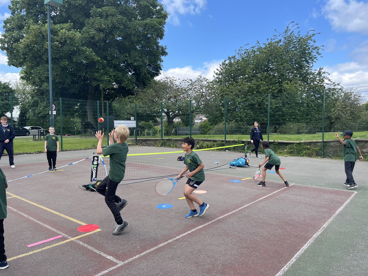 Year 4 tennis stars had a fabulous afternoon developing a range of new skills! We would like to say a huge thank you to Paul Anderson and <a href="/SouthLeedsSSP/">South Leeds School Sports Partnership</a> for this fantastic opportunity! #PE #Tennis #ActiveSchool
