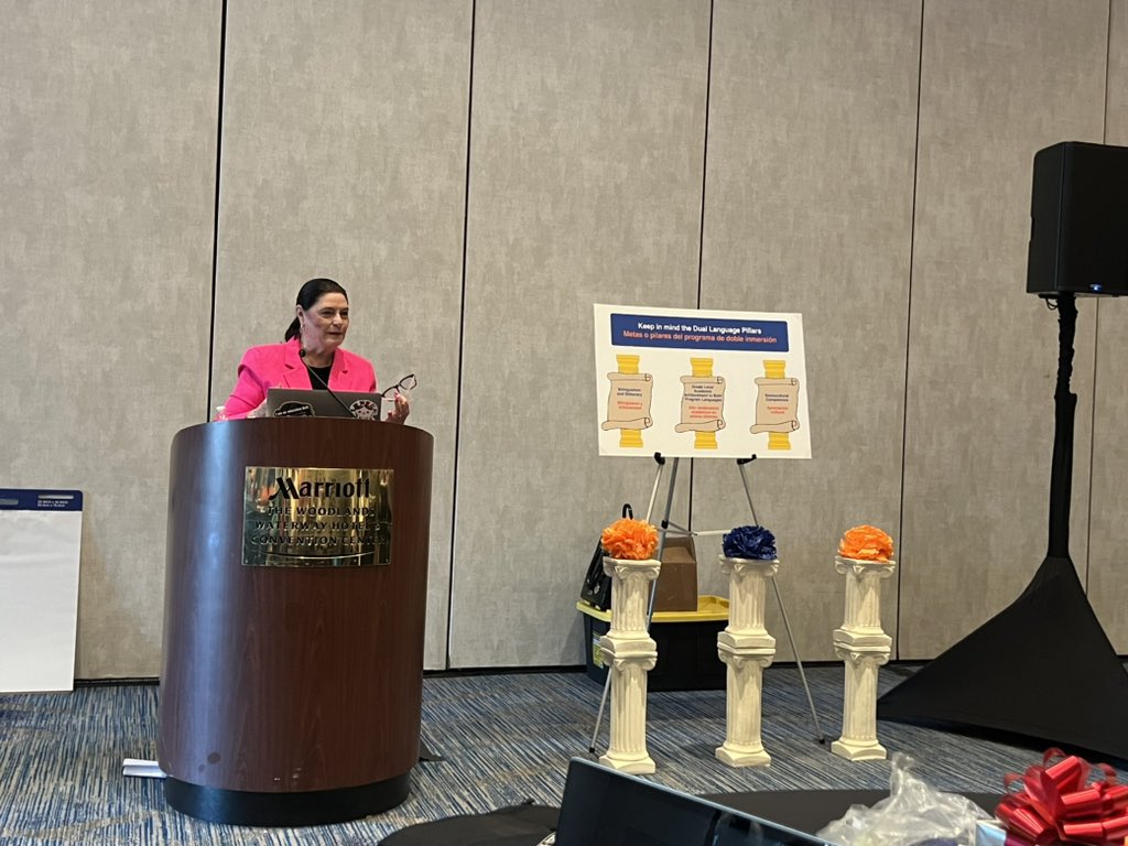 Blessed to be in attendance at the Biliteracy para todos Summer Institute: Connecting Literacy and Language for Multilingual Learners #Learningneverends
<a href="/SandraMercuriEC/">Sandra Mercuri</a> <a href="/vivianrpratts1/">Vivian Pratts, Ed.D.</a> <a href="/OmalyIsaaccura/">Omaly Isaaccura</a> #KathyEscamilla #ManuelEscamilla